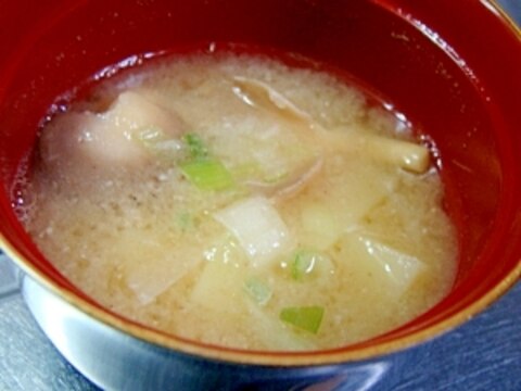 じゃが芋とヒラタケのお味噌汁